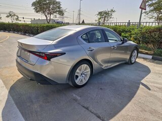 2026 Lexus IS 300 III Рестайлинг 2, серебристый, 6100000 рублей, вид 5