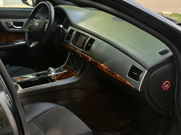 2014 Jaguar XF I Рестайлинг, чёрный, 1490000 рублей - вид 12