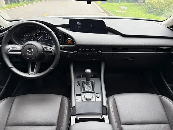 2023 Mazda 3 Axela IV (BP), белый, 1510000 рублей - вид 6