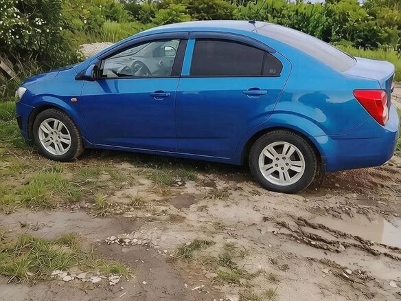 2014 Chevrolet Aveo II, синий, 550000 рублей - вид 3