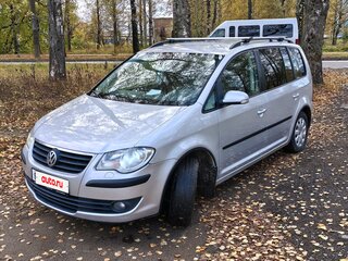 2007 Volkswagen Touran Cross I Рестайлинг, серебристый, 510000 рублей, вид 1