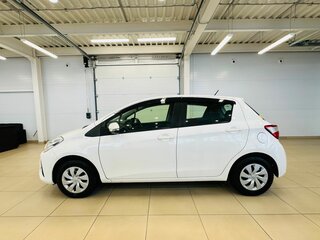 2019 Toyota Vitz III (XP130) Рестайлинг 2, белый, 1119000 рублей, вид 3