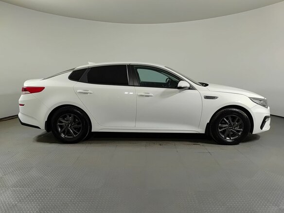 2020 Kia Optima IV Рестайлинг, белый - вид 3