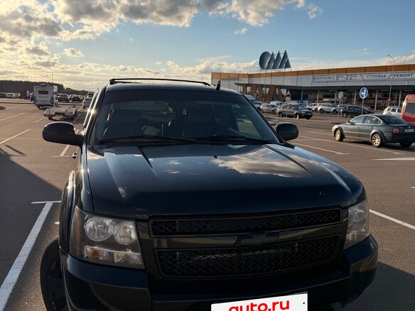 2006 Chevrolet Tahoe III, чёрный, 1700000 рублей - вид 2