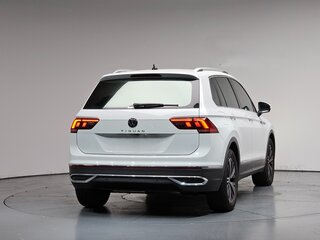 2021 Volkswagen Tiguan II Рестайлинг, белый, 2750000 рублей, вид 3
