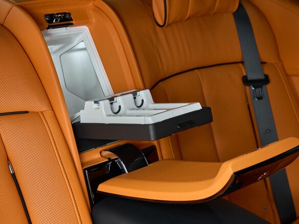 2024 Rolls-Royce Phantom VIII Рестайлинг (Series II), чёрный, 57000000 рублей - вид 29