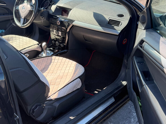 2008 Opel Astra GTC H Рестайлинг, чёрный, 450000 рублей - вид 17