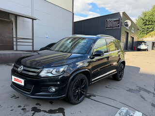 2014 Volkswagen Tiguan I Рестайлинг, чёрный, 1575000 рублей, вид 1