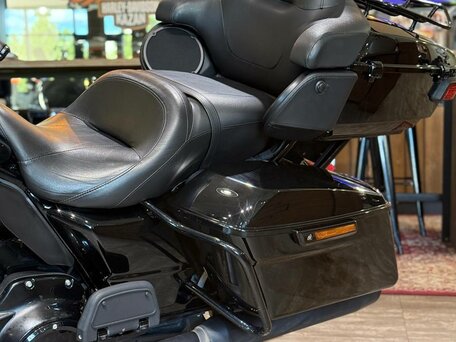 2024 Harley-Davidson Road Glide Limited, чёрный, 3200000 рублей, вид 3