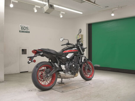 2026 Kawasaki Z 650RS, чёрный, 980000 рублей, вид 3