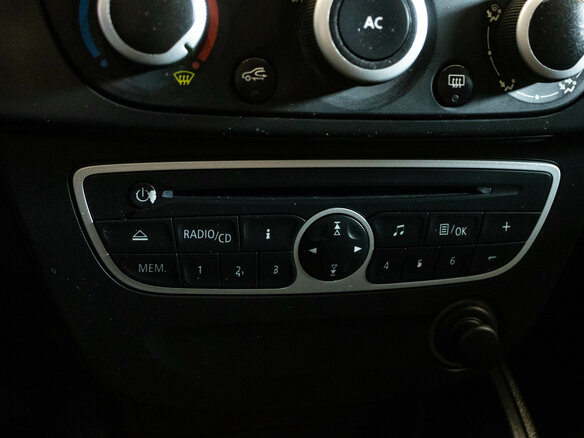 2012 Renault Fluence I, белый, 650000 рублей - вид 17