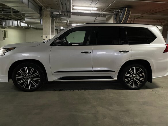 2017 Lexus LX 570 III Рестайлинг 2, белый, 7650000 рублей - вид 11