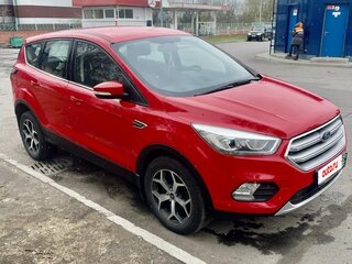 2018 Ford Kuga II Рестайлинг, красный, 1850000 рублей, вид 3
