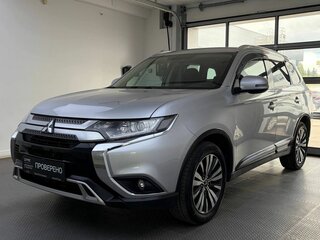 2018 Mitsubishi Outlander III Рестайлинг 3, серебристый, 2470000 рублей, вид 1