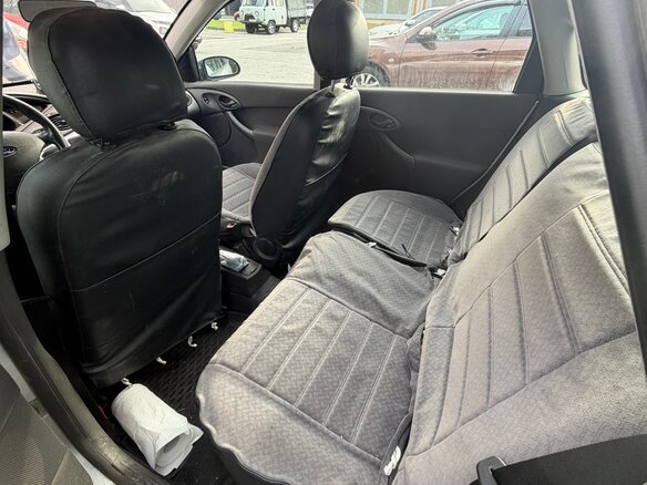 2005 Ford Focus I Рестайлинг, серебристый, 295000 рублей - вид 5