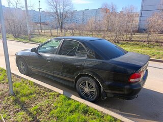2001 Mitsubishi Galant VIII Рестайлинг, чёрный, 250000 рублей, вид 3
