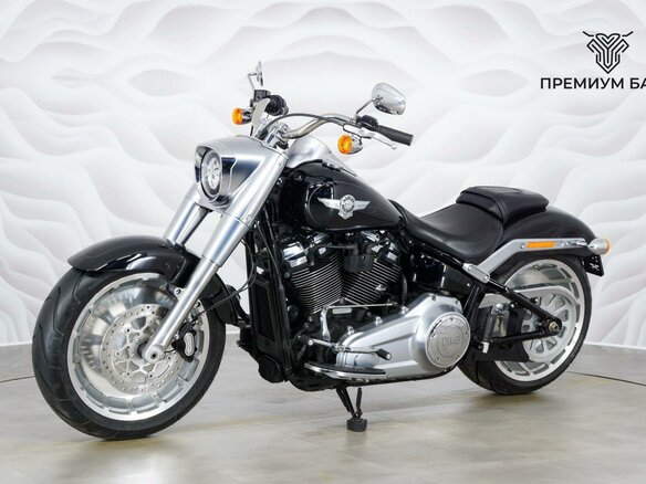2018 Harley-Davidson Fat Boy, чёрный, 1699000 рублей - вид 2