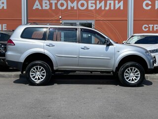 2014 Mitsubishi Pajero Sport II Рестайлинг, серебристый, 1730000 рублей, вид 4