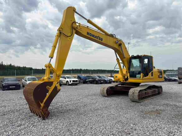 2019 Komatsu PC220-8, жёлтый, 7450000 рублей - вид 6