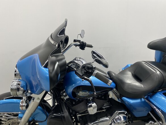 2010 Harley-Davidson Electra Glide, голубой, 759000 рублей - вид 10