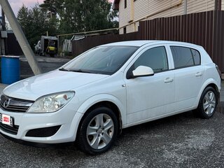 2011 Opel Astra H Рестайлинг, белый, 450000 рублей, вид 2