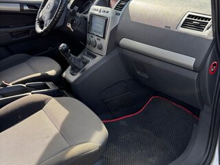 2012 Opel Zafira B Рестайлинг, серебристый, 680000 рублей, вид 3