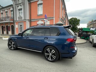 2022 BMW X7 40i I (G07), синий, 6000000 рублей, вид 3