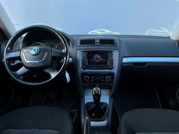 2012 Skoda Octavia II (A5) Рестайлинг, серебристый, 375500 рублей - вид 5