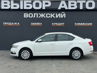 2019 Skoda Octavia III (A7) Рестайлинг, белый, 1650000 рублей, вид 3