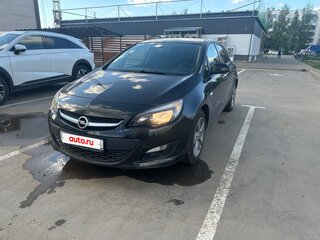 2013 Opel Astra J Рестайлинг, чёрный, 900000 рублей, вид 1