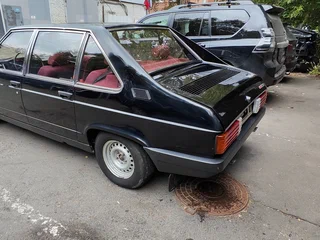 1990 Tatra T613 613-3, чёрный, 2300000 рублей, вид 5
