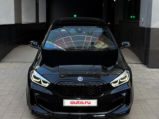 2022 BMW 1 серии M135i xDrive III (F40), чёрный, 3890000 рублей, вид 3