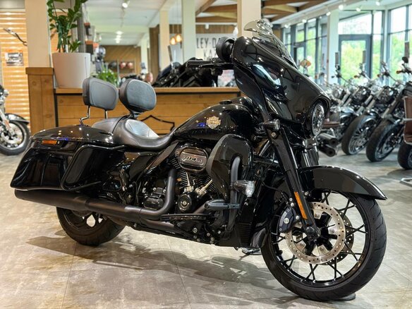 2022 Harley-Davidson Street Glide, чёрный, 2650000 рублей - вид 2