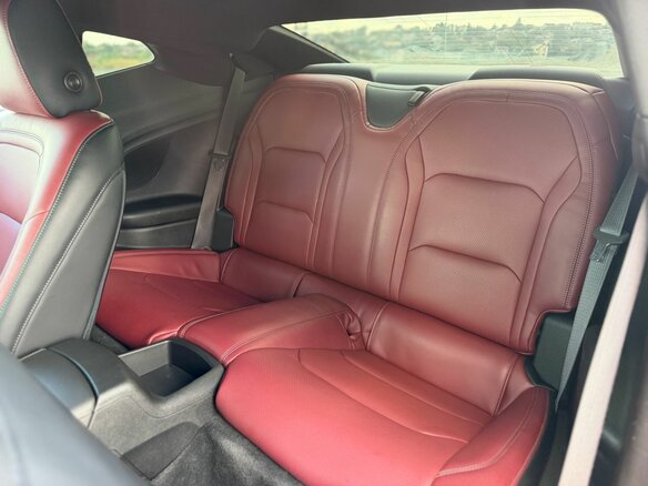 2019 Chevrolet Camaro VI Рестайлинг, белый, 2250000 рублей - вид 21