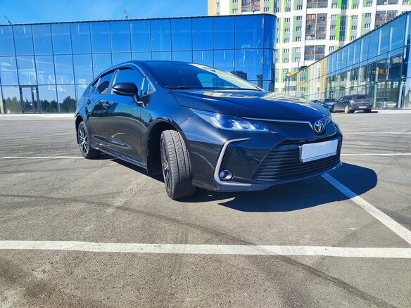 2022 Toyota Corolla XII (E210), чёрный, 2445000 рублей - вид 5