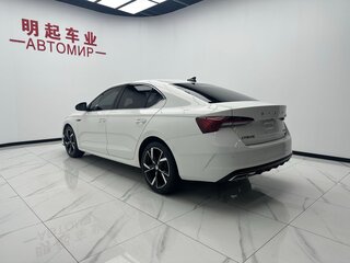 2022 Skoda Octavia IV (A8), белый, 1999000 рублей, вид 5