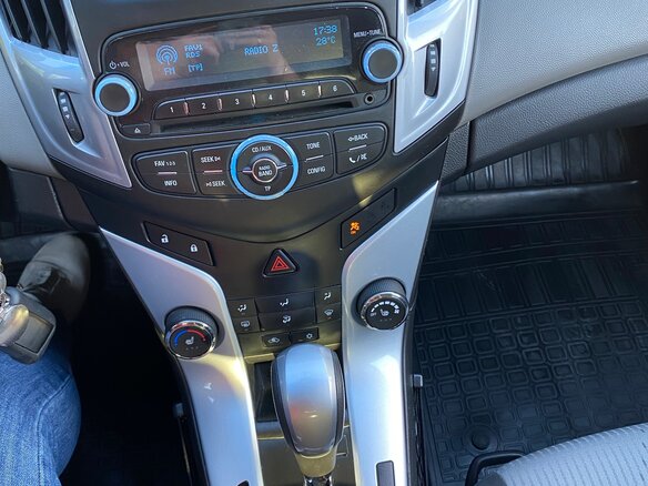 2013 Chevrolet Cruze I Рестайлинг, чёрный, 700000 рублей - вид 14