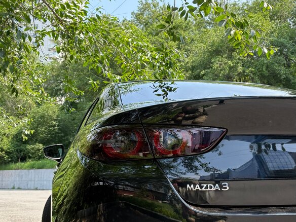 2019 Mazda 3 IV (BP), чёрный, 1280000 рублей - вид 5