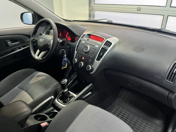2011 Kia Ceed I Рестайлинг, синий - вид 16