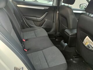 2013 Skoda Fabia II Рестайлинг, белый, 585000 рублей, вид 5