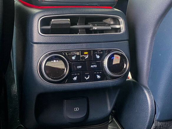 2021 Genesis GV70 I, белый, 3995000 рублей - вид 16