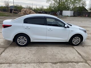 2018 Kia Rio IV, белый, 1200000 рублей, вид 4