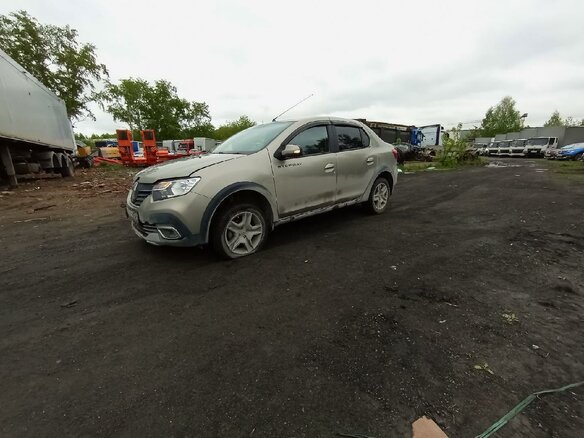 2021 Renault Logan Stepway II Рестайлинг, серый, 1097000 рублей