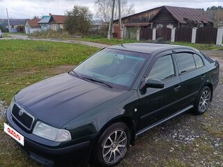 2001 Skoda Octavia I (A4) Рестайлинг, зелёный, 400000 рублей, вид 1