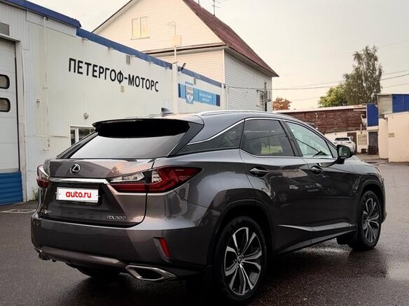 2018 Lexus RX 300 IV, серый, 3800000 рублей - вид 2