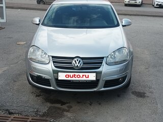 2010 Volkswagen Jetta V, серебристый, 650000 рублей, вид 2