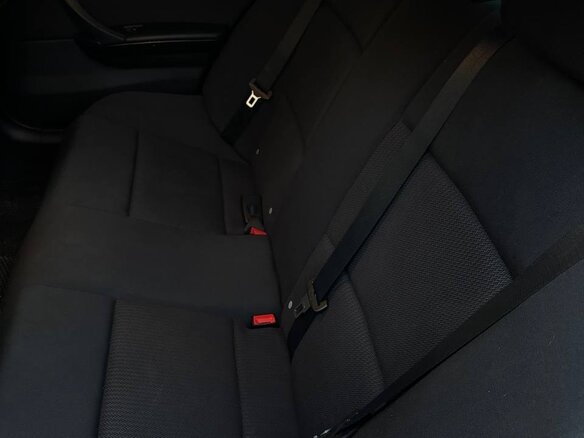 2011 BMW 3 серии 318i V (E90/E91/E92/E93) Рестайлинг, чёрный, 1200000 рублей - вид 10
