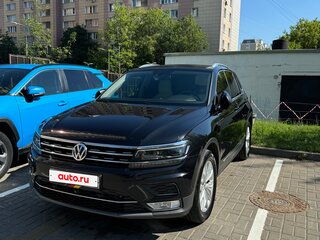 2017 Volkswagen Tiguan II, чёрный, 2600000 рублей, вид 1