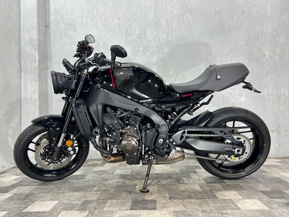 2022 Yamaha XSR900, чёрный, 1010000 рублей - вид 1