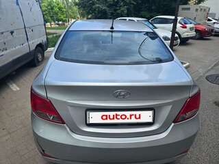 2016 Hyundai Solaris I Рестайлинг, серебристый, 800000 рублей, вид 2